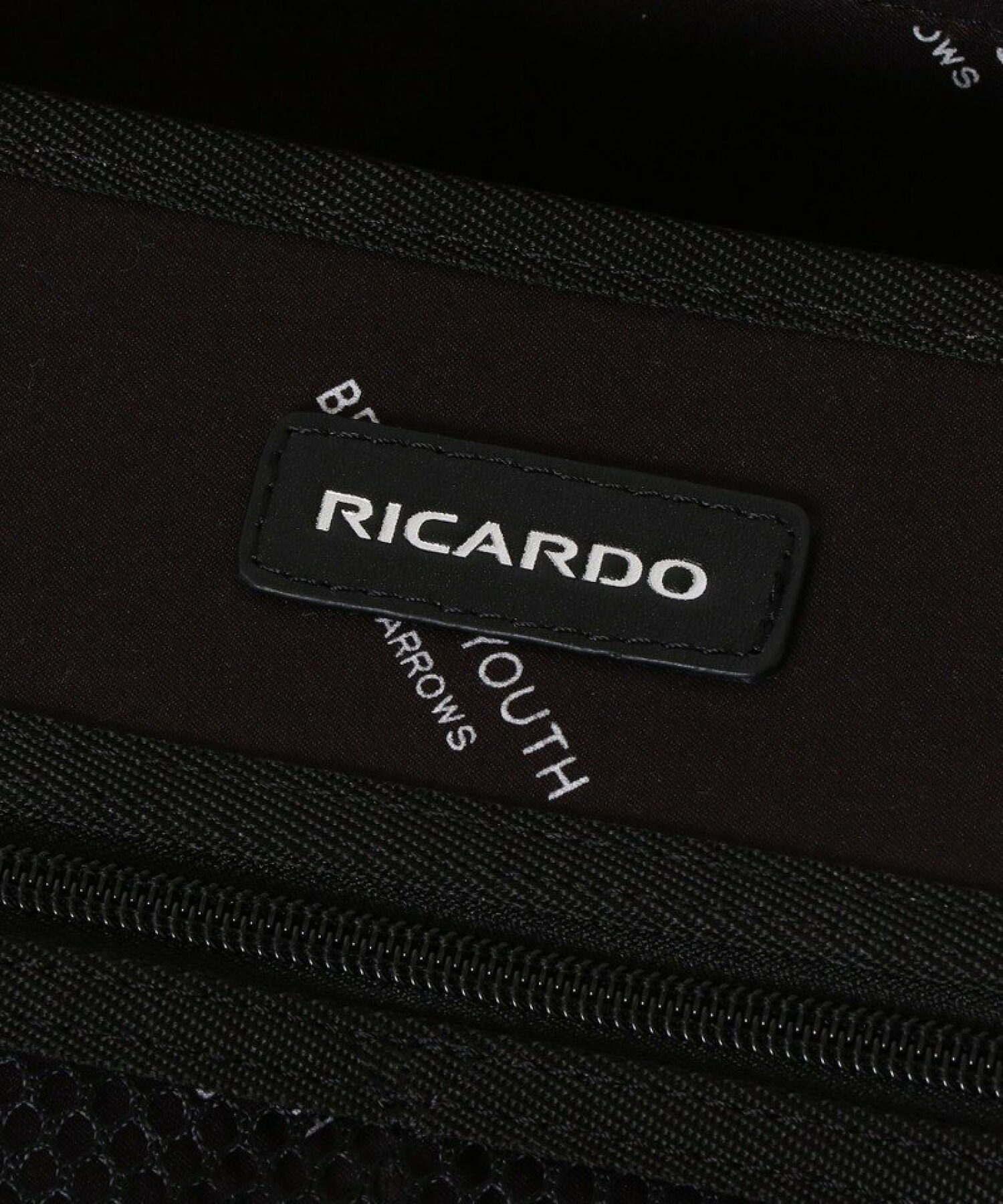 【別注】 <RICARDO> WHITE&BLACK 19inc/37L/キャリーケース